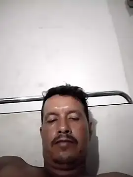 Snapshot of colombiano198720 chatting on 26, 11, 2025 colombiano198720 online show from 26, 11, 2025