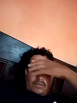 Snapshot of colombiano198720 chatting on 1, 12, 2025 colombiano198720 online show from 1, 12, 2025