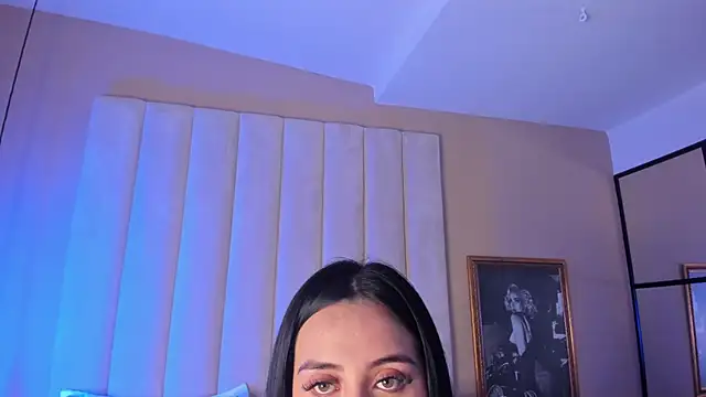 Snapshot of AnnyBentley chatting on 29, 9, 2025 AnnyBentley online show from 29, 9, 2025
