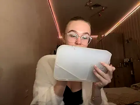 Snapshot of bellameow88 chatting on 16, 9, 2025 bellameow88 online show from 16, 9, 2025