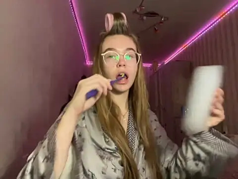 Snapshot of bellameow88 chatting on 16, 10, 2025 bellameow88 online show from 16, 10, 2025