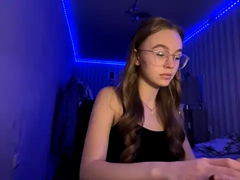 Snapshot of bellameow88 chatting on 23, 10, 2025 bellameow88 online show from 23, 10, 2025