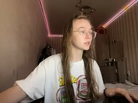 Snapshot of bellameow88 chatting on 25, 11, 2025 bellameow88 online show from 25, 11, 2025