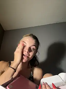 ittybittymeryssa online show from 27, 10, 2025