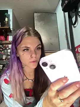 ittybittymeryssa online show from 4, 12, 2025