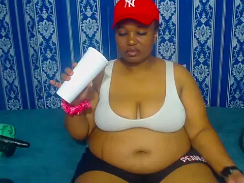 JUICEYLIPS333 online show from 4, 11, 2025