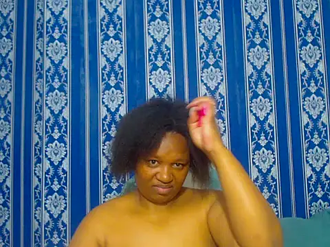 JUICEYLIPS333 online show from 6, 11, 2025