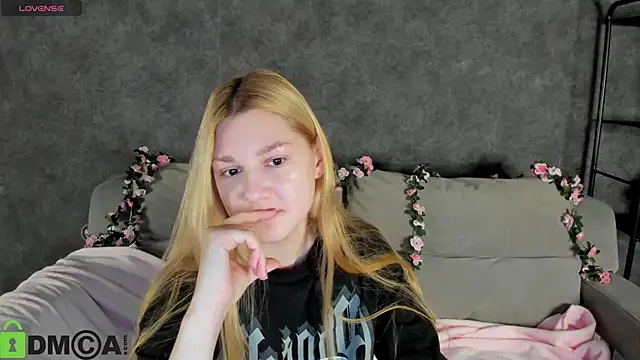 Sylvia Ortiz online show from 9, 11, 2025