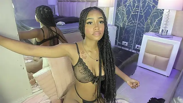 Snapshot of JulitPink chatting on 30, 11, 2025 JulitPink online show from 30, 11, 2025