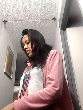 Snapshot of Queen_Ashly chatting on 9, 9, 2025 Queen Ashly online show from 9, 9, 2025