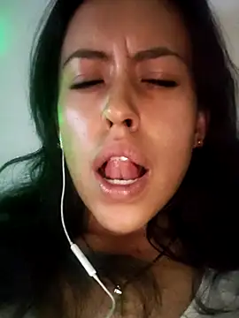 Snapshot of Queen_Ashly chatting on 23, 9, 2025 Queen Ashly online show from 23, 9, 2025