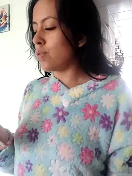 Snapshot of Queen_Ashly chatting on 7, 10, 2025 Queen Ashly online show from 7, 10, 2025