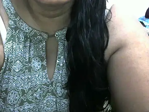 Snapshot of bosemalini chatting on 5, 10, 2025 bosemalini online show from 5, 10, 2025