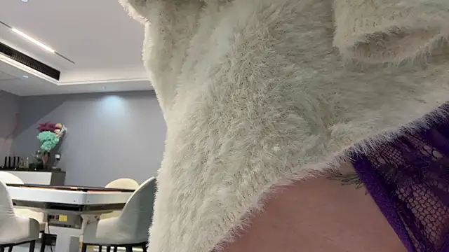 Snapshot of yuer2563 chatting on 24, 11, 2025 yuer2563 online show from 24, 11, 2025