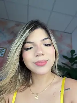 Snapshot of AngelBlushXXX chatting on 6, 5, 2026 AngelBlushXXX online show from 6, 5, 2026