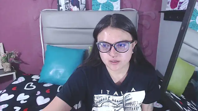 Cailing Zu online show from 21, 9, 2025