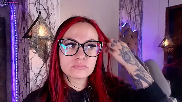 Zami Escobar of online show from 10, 3, 2026