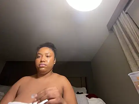 Snapshot of princesslivv chatting on 16, 2, 2026 princesslivv online show from 16, 2, 2026