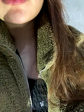 Snapshot of Hinne07 chatting on 4, 11, 2025 Hinne07 online show from 4, 11, 2025