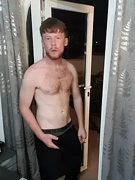 Snapshot of bailey_mcvicar chatting on 14, 12, 2025 bailey mcvicar online show from 14, 12, 2025