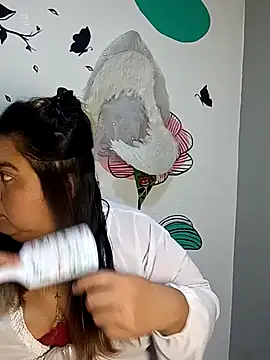 curvy diva  online show from 16, 12, 2025