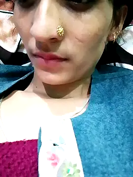 Snapshot of Pahadi_couple chatting on 7, 10, 2025 Pahadi couple online show from 7, 10, 2025