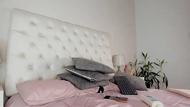 Viictoriia Lopez online show from 9, 9, 2025