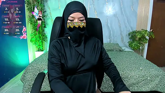 Snapshot of Amal_Bakir chatting on 9, 11, 2025 Amal Bakir online show from 9, 11, 2025