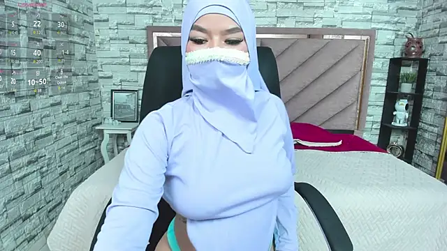 Snapshot of Amal_Bakir chatting on 21, 11, 2025 Amal Bakir online show from 21, 11, 2025