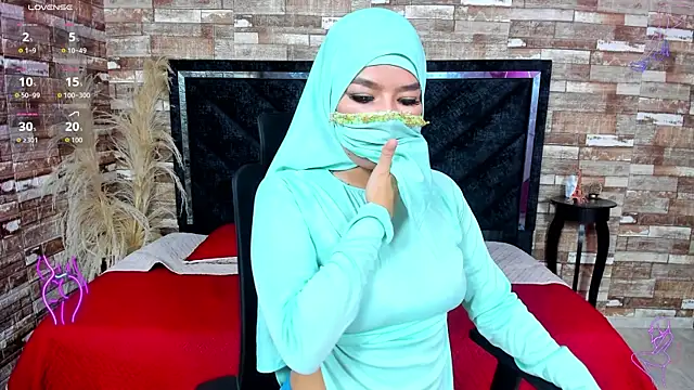 Snapshot of Amal_Bakir chatting on 28, 11, 2025 Amal Bakir online show from 28, 11, 2025