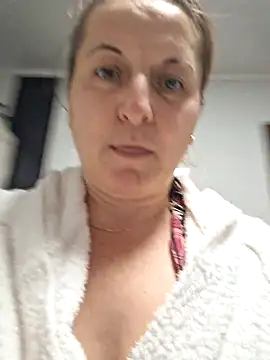 Fluturas2 online show from 22, 12, 2025