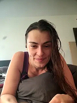 Carolinemiam online show from 4, 3, 2026