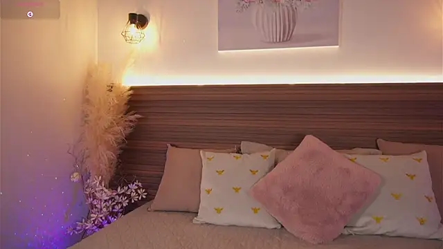 cinthia jones2 online show from 24, 10, 2025