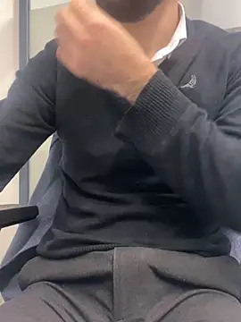 Snapshot of speddy34 chatting on 15, 12, 2025 speddy34 online show from 15, 12, 2025