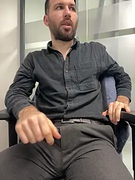 Snapshot of speddy34 chatting on 19, 12, 2025 speddy34 online show from 19, 12, 2025