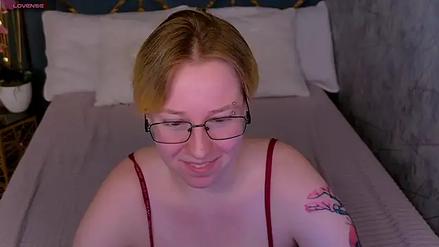 AlexandraGreen online show from 6, 6, 2026