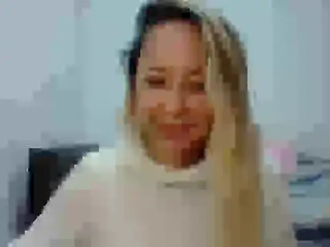 Snapshot of leah_susman chatting on 7, 11, 2025 leah susman online show from 7, 11, 2025