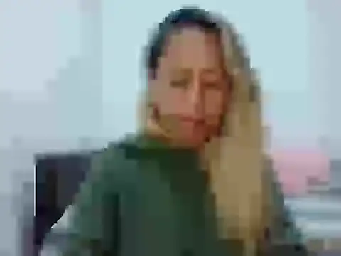 Snapshot of leah_susman chatting on 8, 11, 2025 leah susman online show from 8, 11, 2025