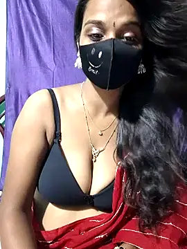 Snapshot of cutie_pei002 chatting on 13, 10, 2025 cutie pei002 online show from 13, 10, 2025