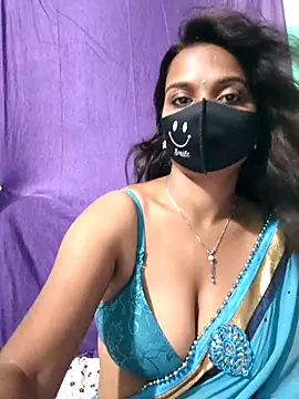 Snapshot of cutie_pei002 chatting on 25, 10, 2025 cutie pei002 online show from 25, 10, 2025