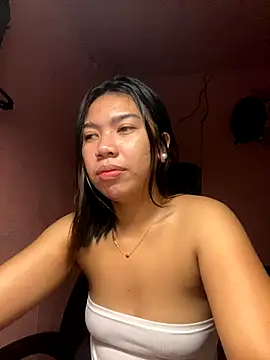 Snapshot of aniya_04 chatting on 11, 10, 2025 aniya 04 online show from 11, 10, 2025