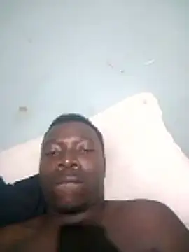 Snapshot of Mrhugeblack chatting on 10, 11, 2025 Mrhugeblack online show from 10, 11, 2025