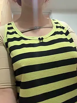 Snapshot of bri_von_dhara__ chatting on 11, 9, 2025 bri von dhara online show from 11, 9, 2025