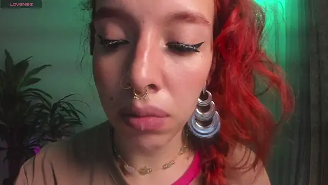 Snapshot of bri_von_dhara__ chatting on 27, 10, 2025 bri von dhara online show from 27, 10, 2025