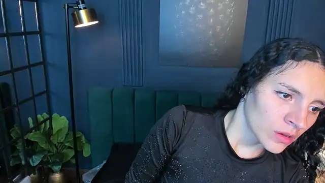 Snapshot of aliceandsia chatting on 17, 9, 2025 aliceandsia online show from 17, 9, 2025