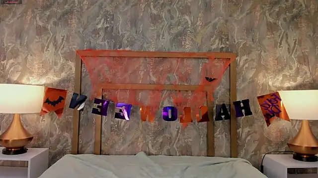 Snapshot of DannaBelucci chatting on 30, 10, 2025 DannaBelucci online show from 30, 10, 2025