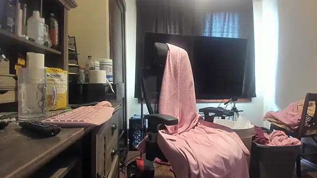 Snapshot of scottgunning2 chatting on 12, 3, 2026 scottgunning2 online show from 12, 3, 2026