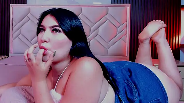 MiaaFarrel online show from 21, 10, 2025