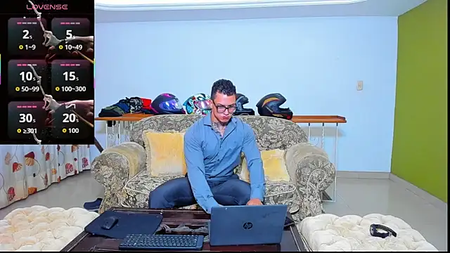 Snapshot of ArnoldSexy_ chatting on 6, 10, 2025 ArnoldSexy online show from 6, 10, 2025