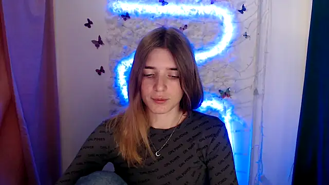 JuiceLips   online show from 10, 9, 2025